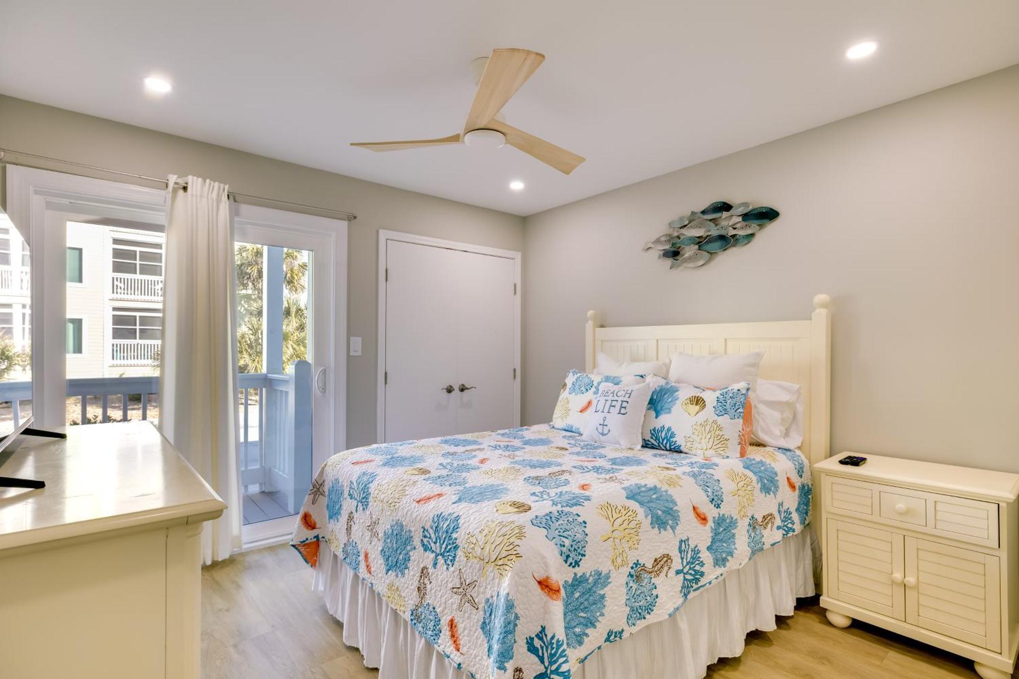 Emerald Isle Condo With Indoor Pool And Beach Access! Kültér fotó